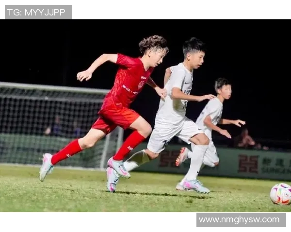 中国足球未来之星崛起两位05后小将勇闯海外赛场展现潜力